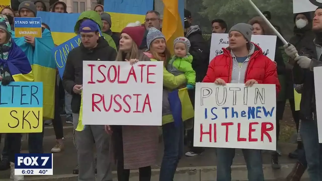 Austinites continue protesting Russian invasion of Ukraine at Texas Capitol