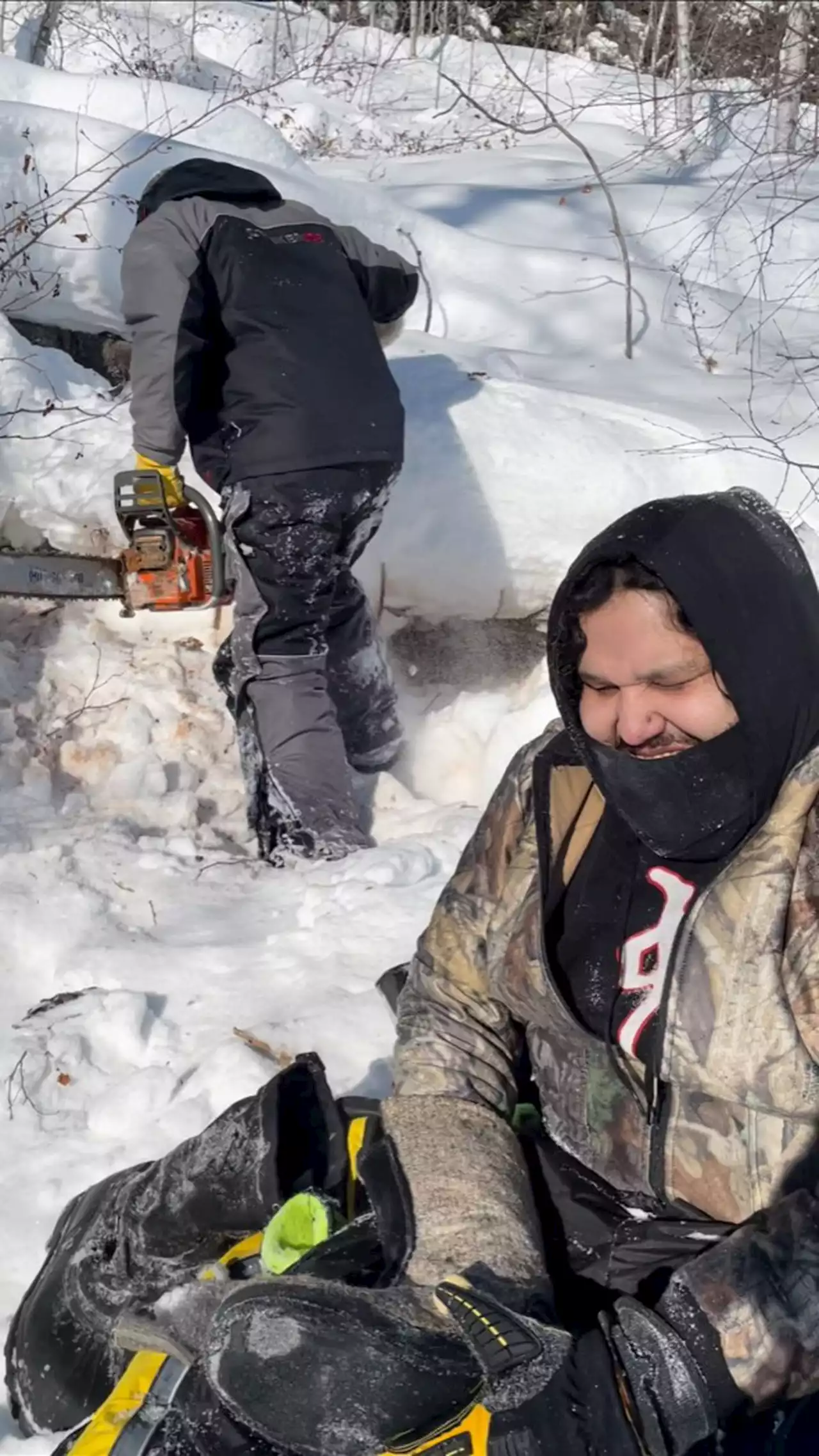Cousins used trapping skills, body spray to survive stranded on northern Saskatchewan lake