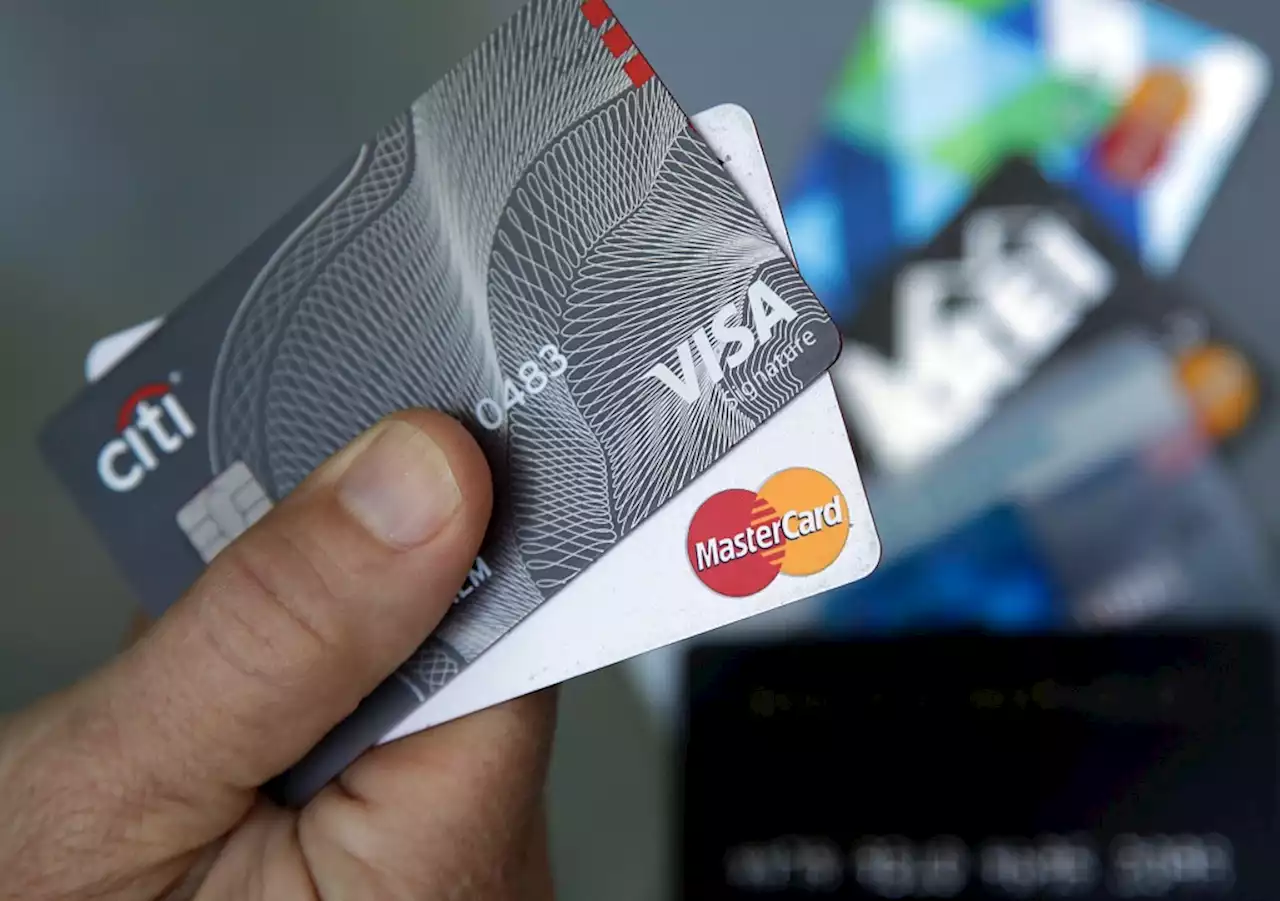 Visa and Mastercard suspend their operations in Russia