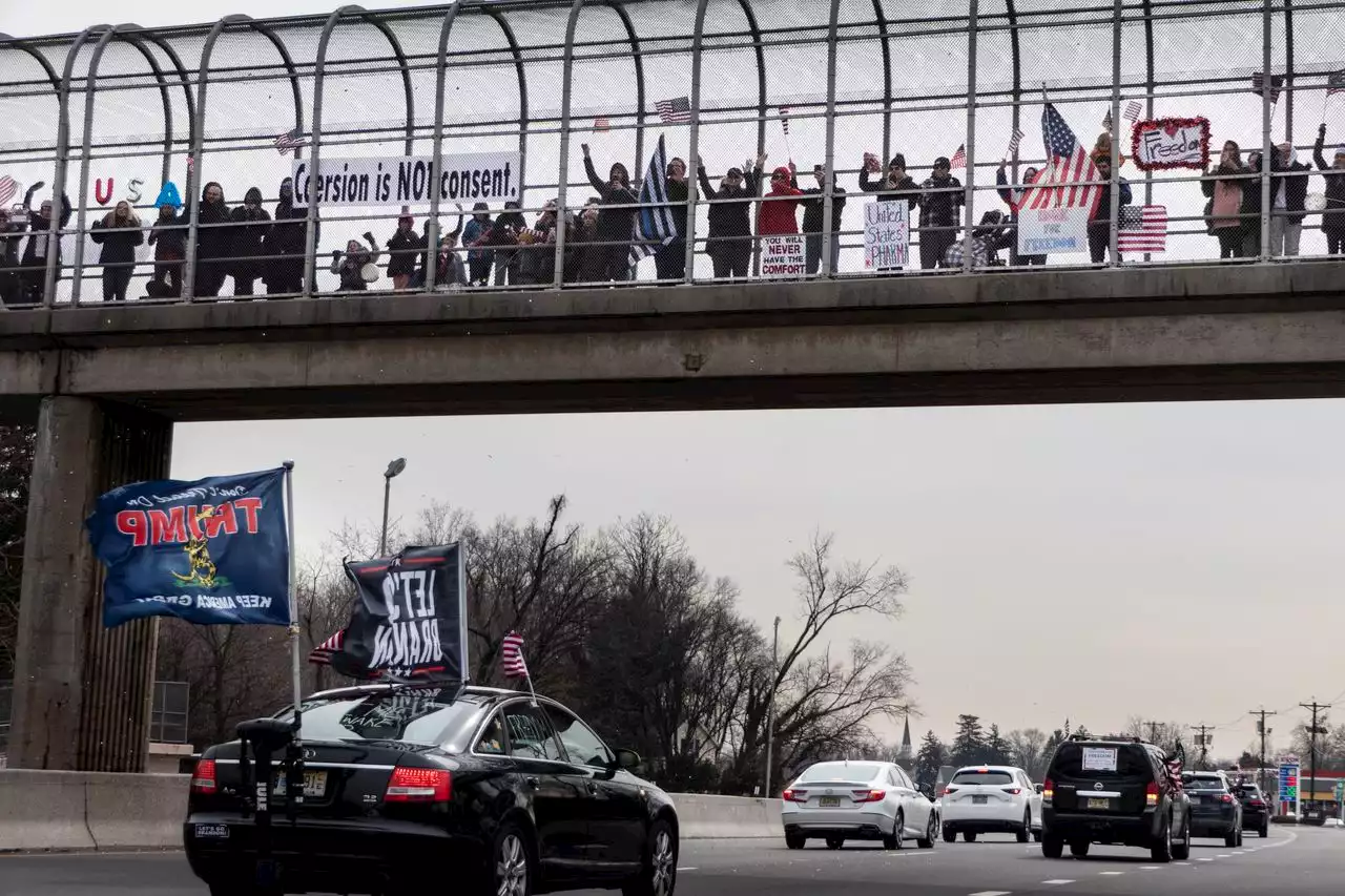 Hundreds of trucks, vehicles roll through N.J. on ‘freedom convoy’