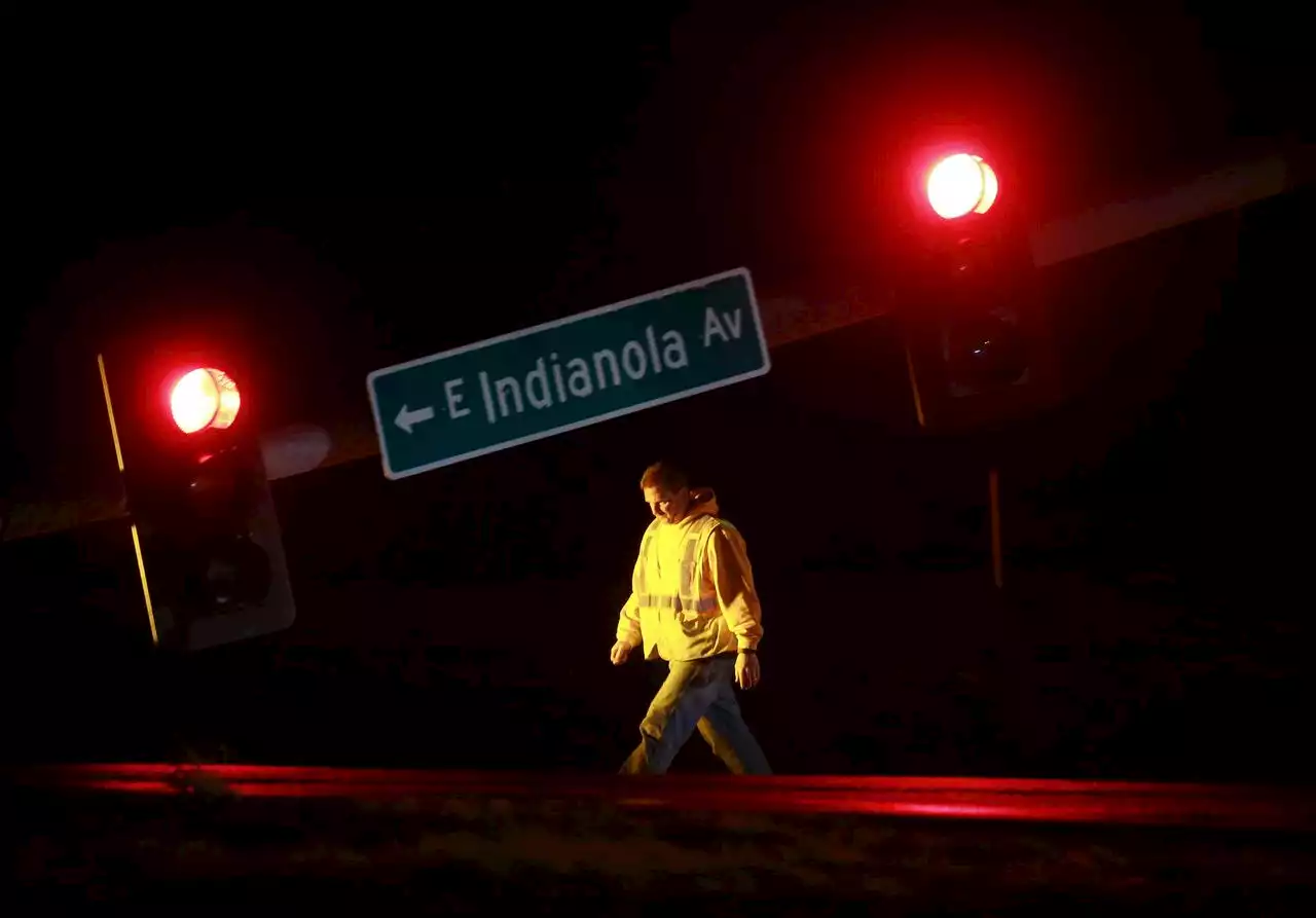 7 killed as tornado rips through central Iowa: officials