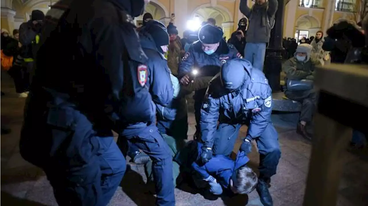 Videos dokumentieren brutale Polizeieinsätze bei Protesten in Russland