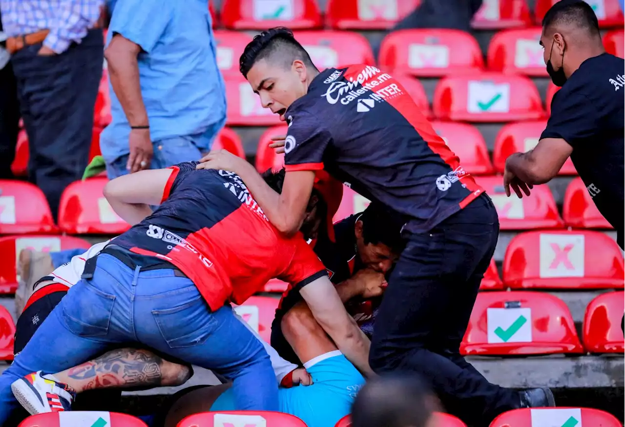 At least 22 fans injured during soccer brawl in Mexico