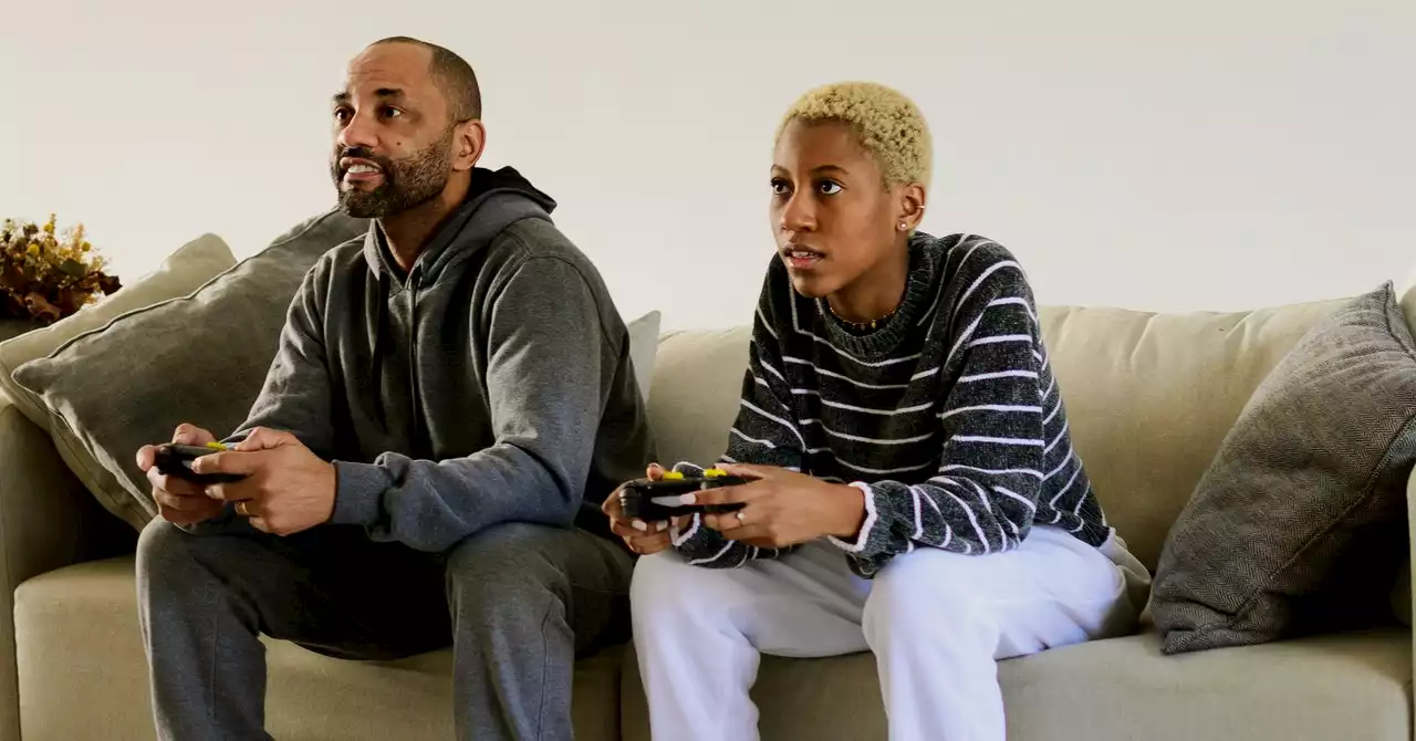 The Benefits of Gaming As a Couple—or Even With Your Kid