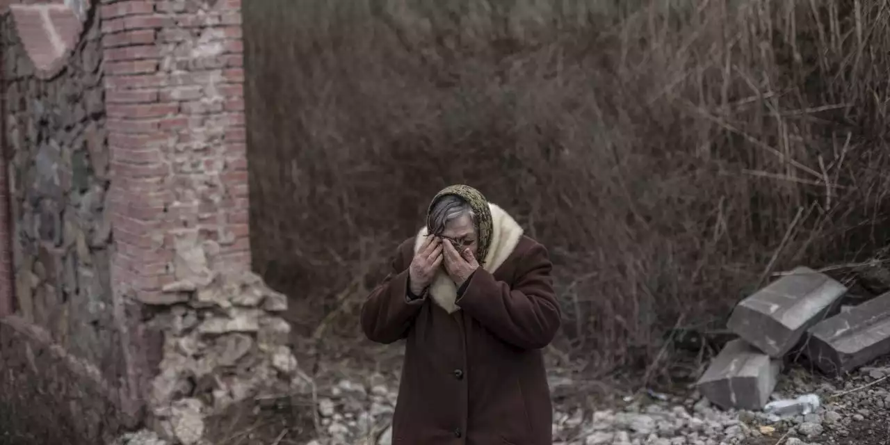 Russian Artillery Kills Ukrainian Civilians Fleeing Kyiv Suburb