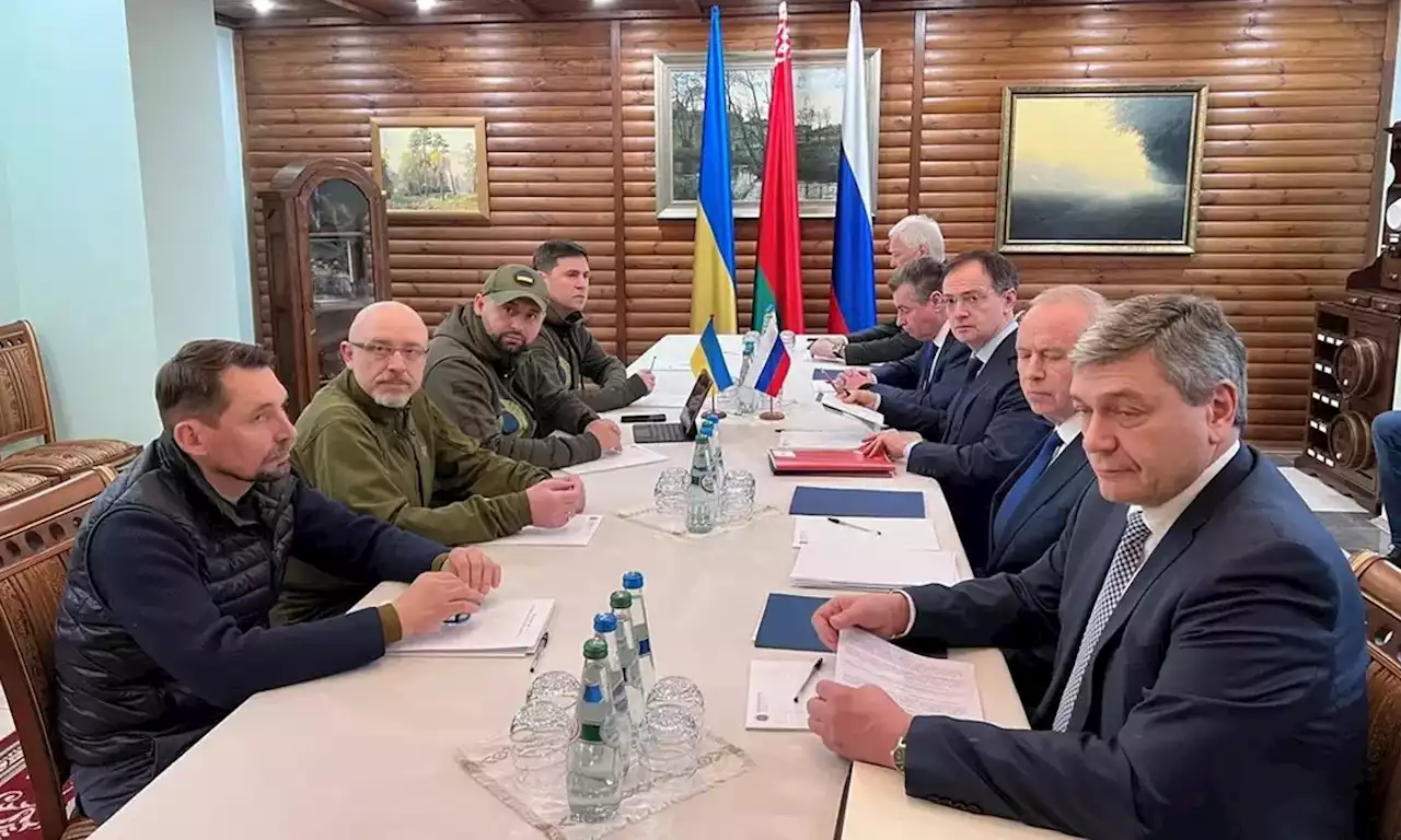 Ucrânia vê 'pequenos avanços' em nova conversa com a Rússia; Putin reforça lista de condições