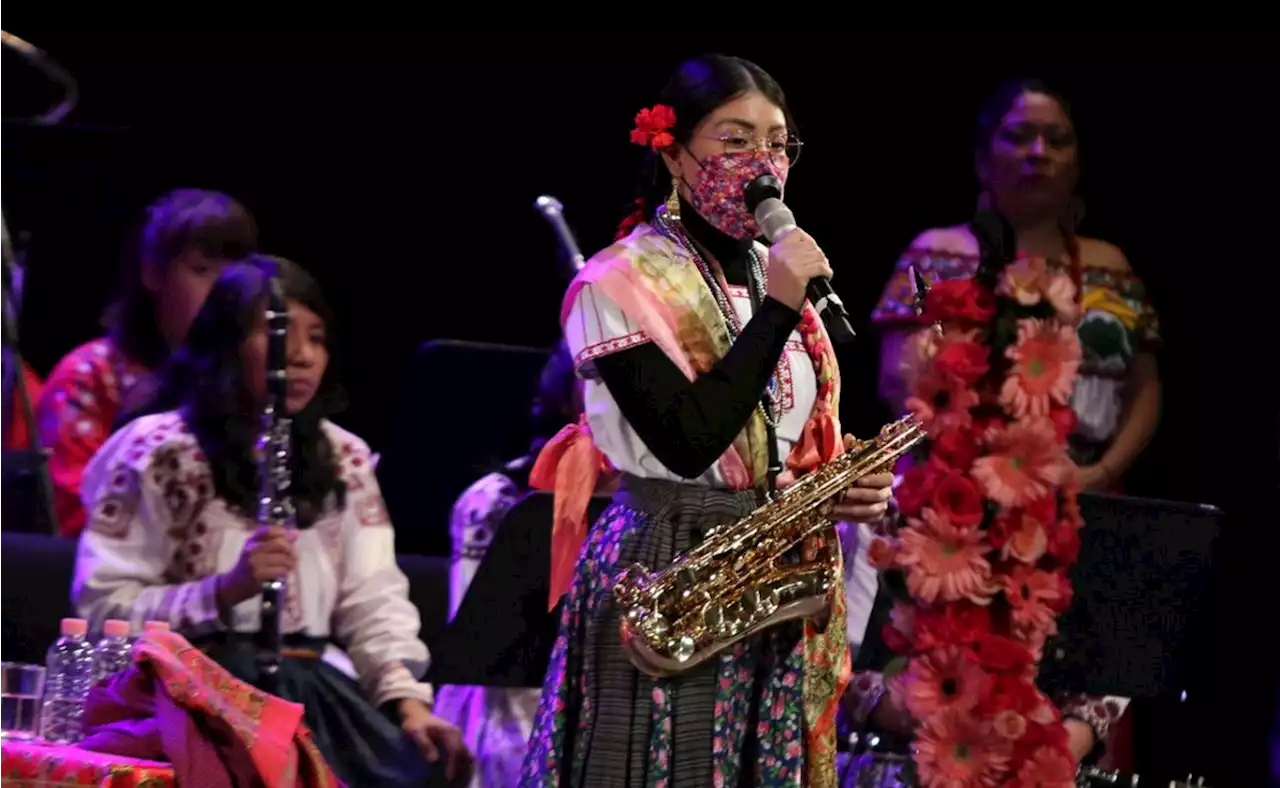 Oaxaca. Saxofonista María Elena vuelve a los escenarios, a más de 2 años de haber sido atacada con ácido