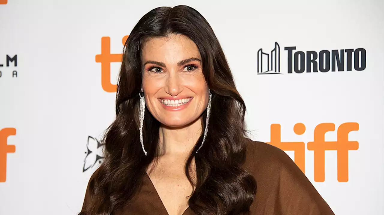 ‘Frozen’ Star Idina Menzel Shows Support for Ukrainian Girl Singing From a Bunker