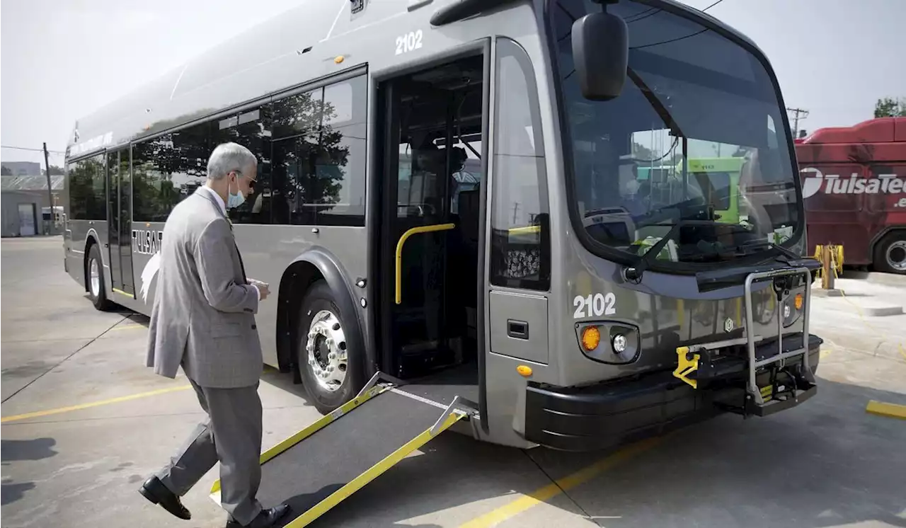 Public transit gets $3.7B to woo riders, adopt green fleets