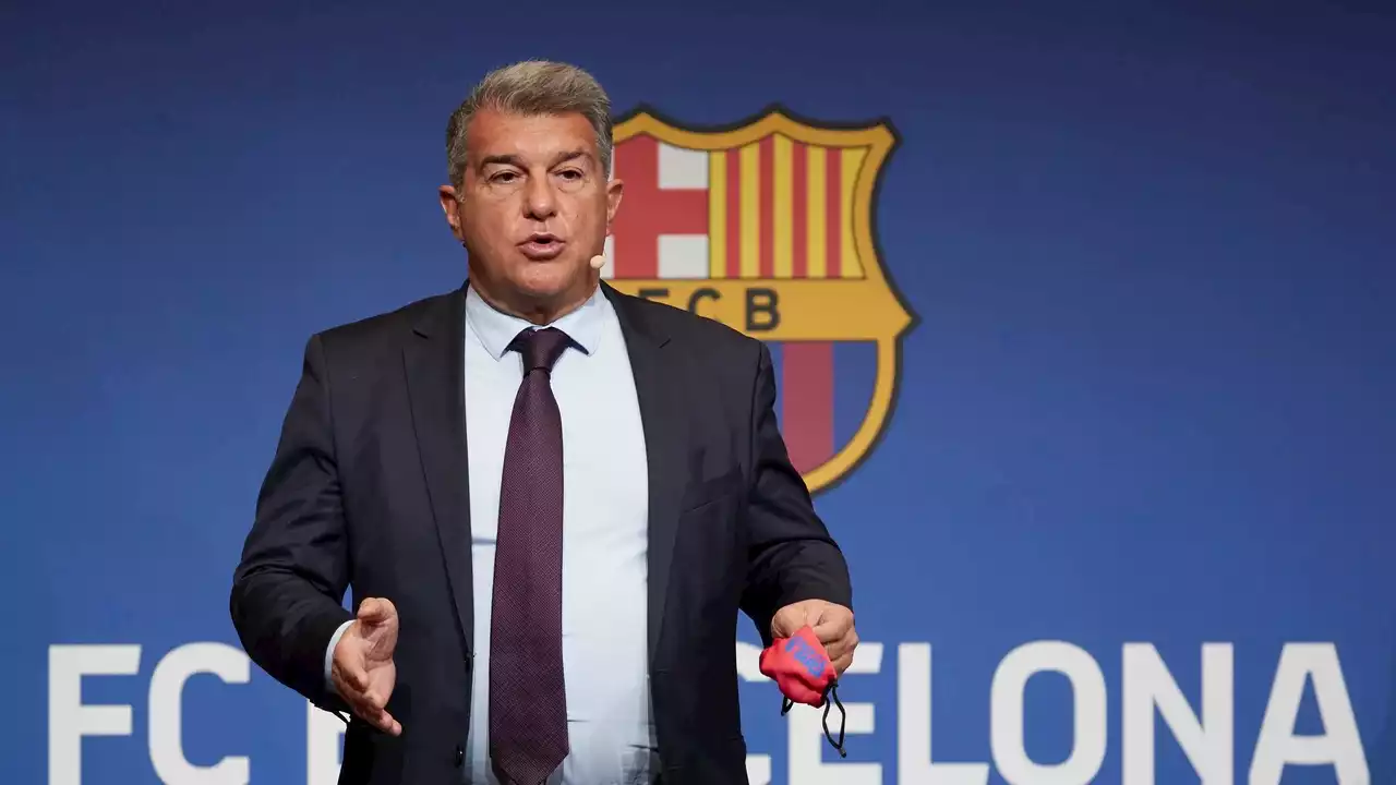 Laporta responde a Koeman: 'Hubiera hecho el relevo antes a Xavi'