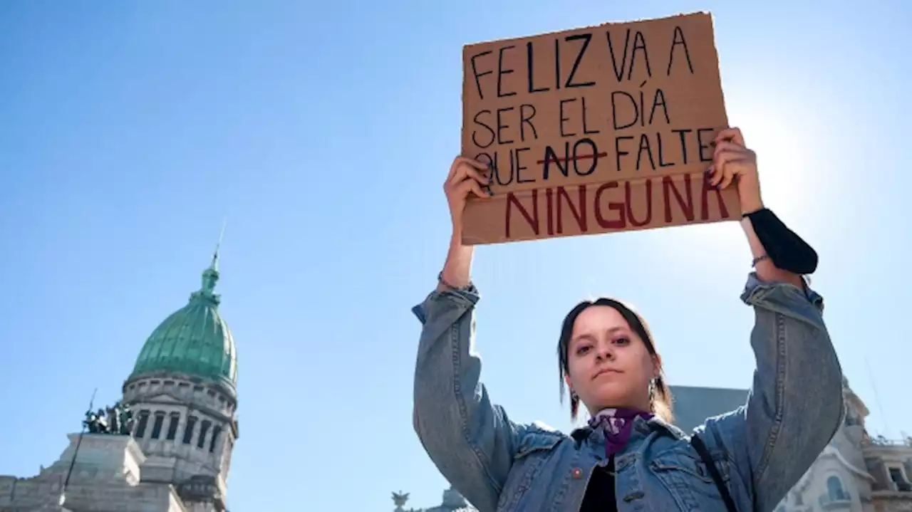 Con el lema 'La deuda es con nosotras', el Documento 8M pide justicia por los femicidios