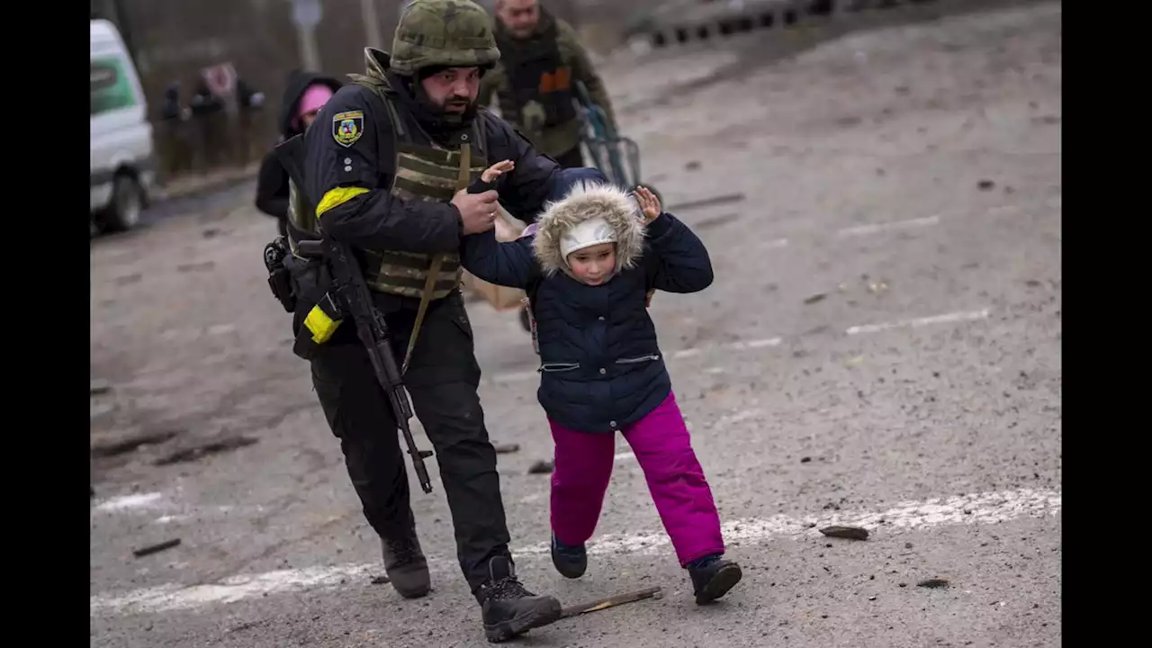 AP PHOTOS: Day 12, humanitarian crisis in Ukraine deepens