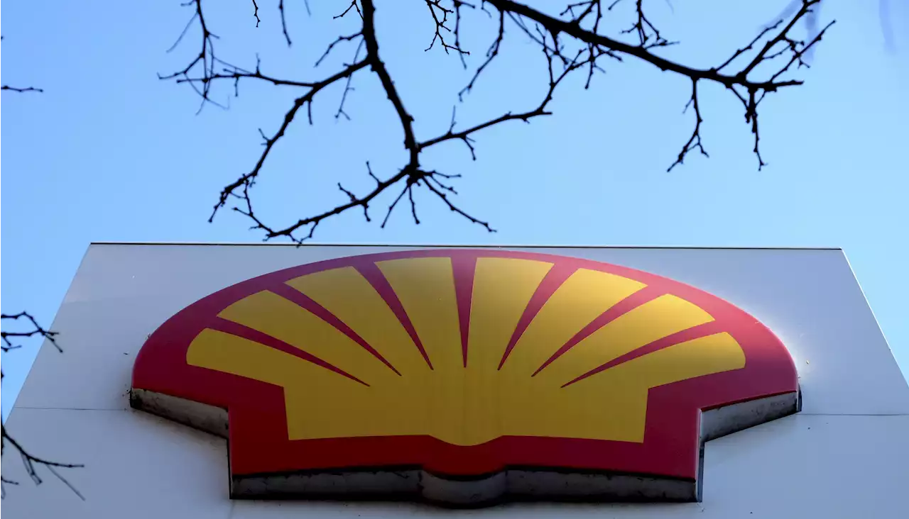 Shell says it will stop buying Russian oil, natural gas