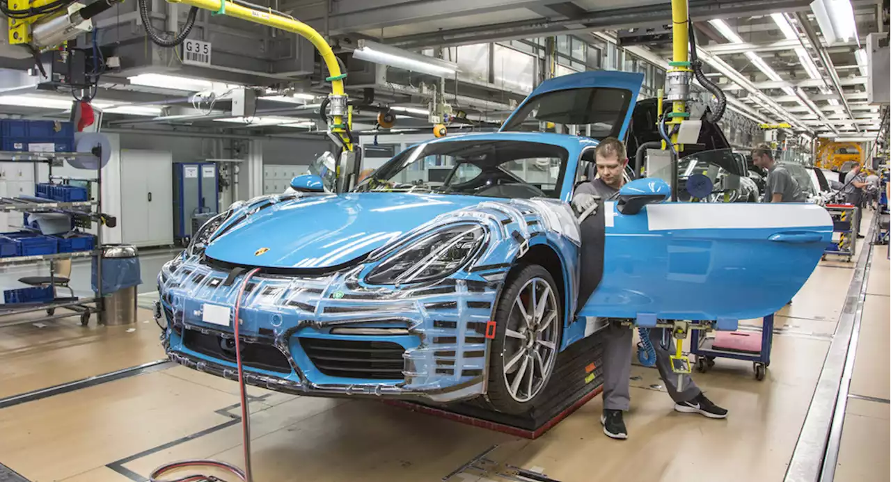 Porsche Reportedly Pausing Production Of All Models Due To War In Ukraine | Carscoops