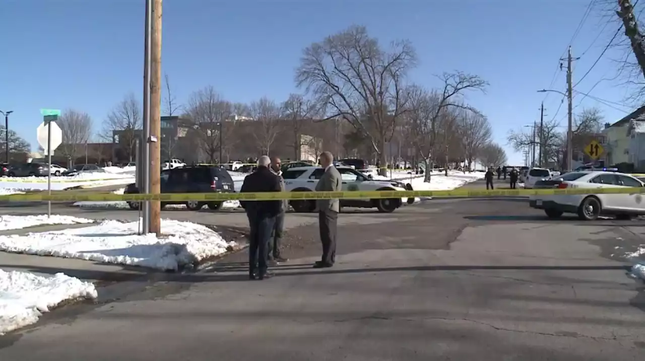 3 Teens In Critical Condition After Shooting Outside High School In Des Moines, Iowa