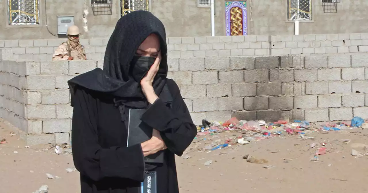 Angelina Jolie arrives in Yemen to aid refugees