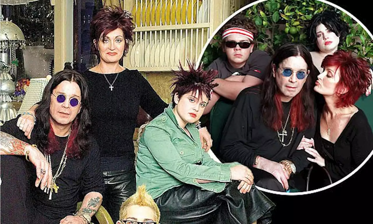 Kelly and Sharon Osbourne share funny throwbacks from MTV show