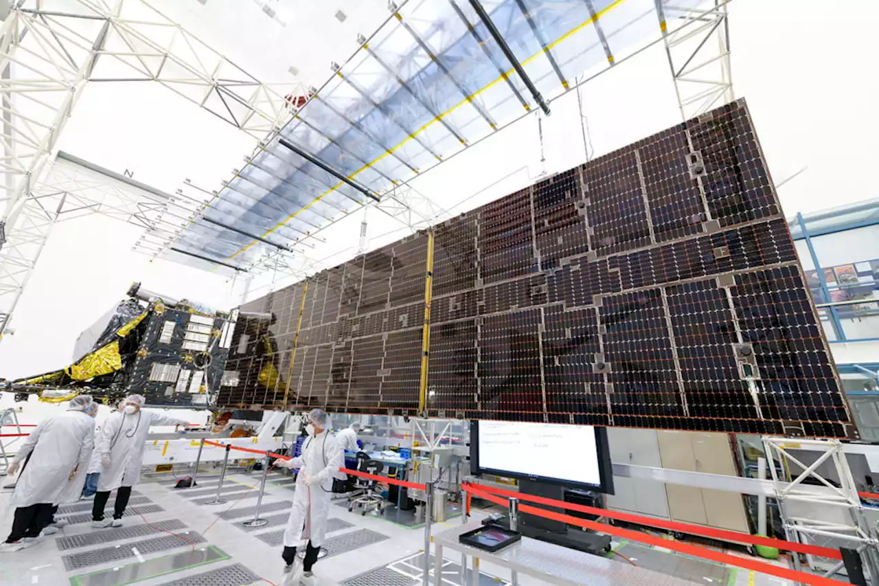 These huge solar arrays are set for a mammoth space voyage | Digital Trends