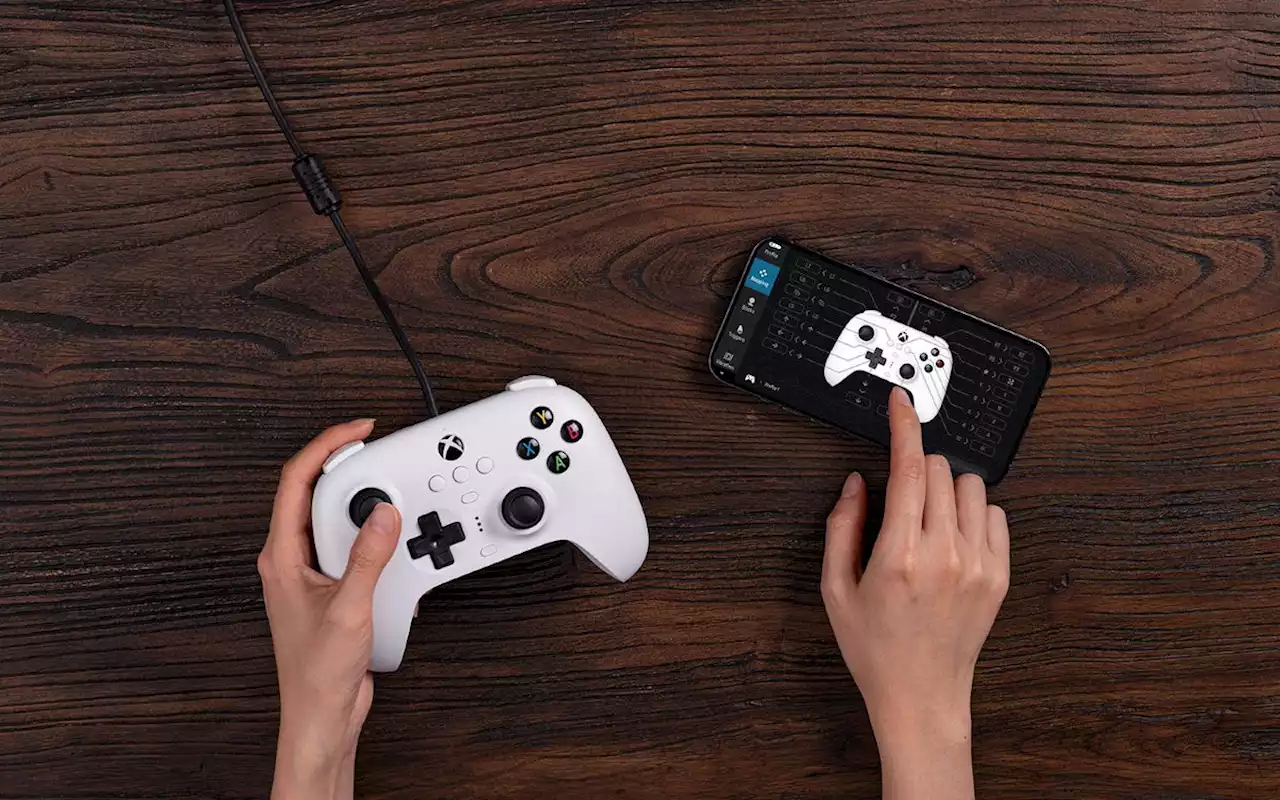 8Bitdo debuts a $45 Xbox gamepad with pro features | Engadget