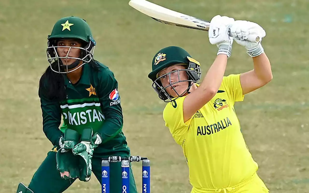 Favourites Australia beat Pakistan in Cricket World Cup