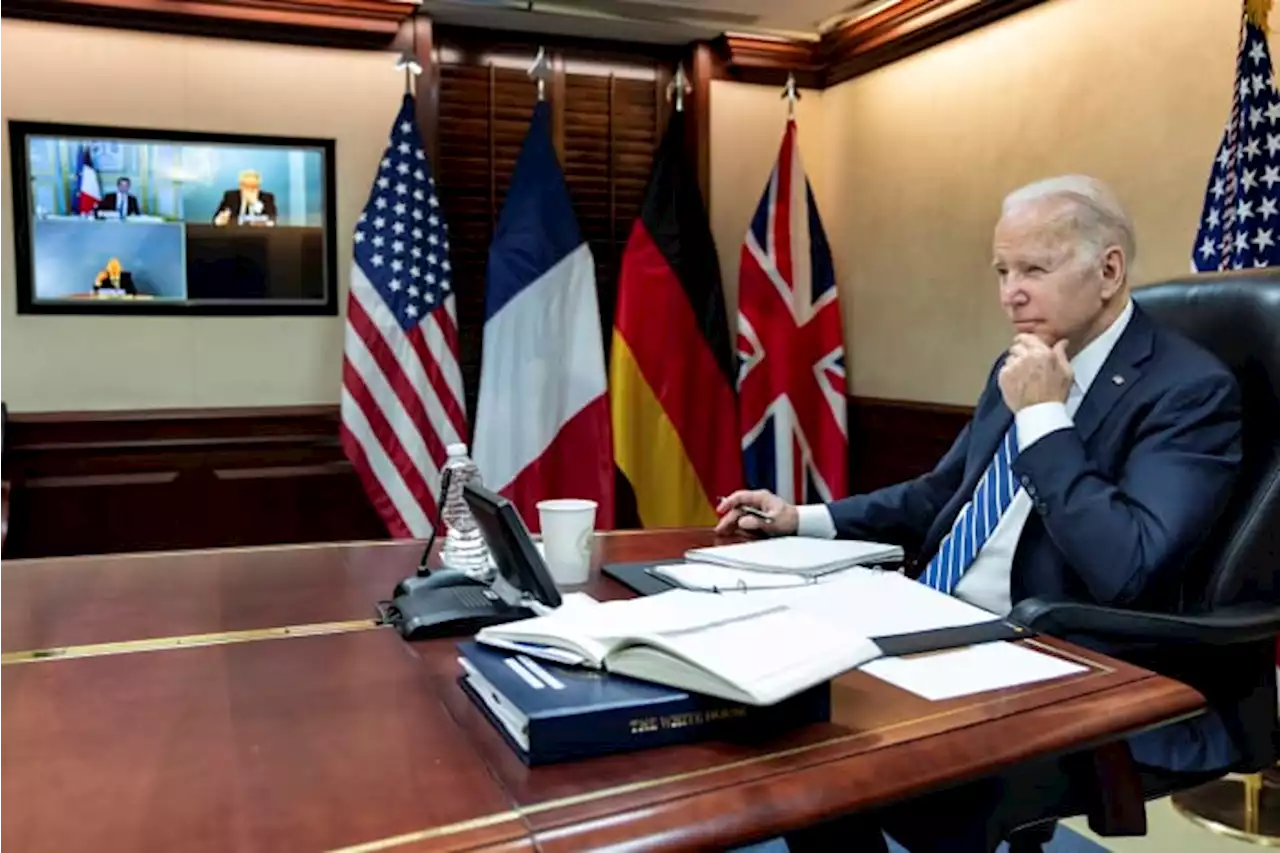 AP Source: Biden to ban Russian oil imports over Ukraine war