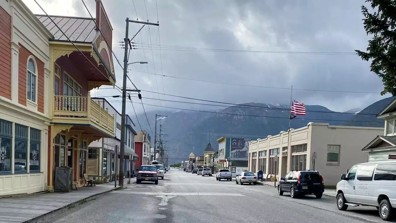 Skagway voters to decide if SEARHC will take over its health clinic