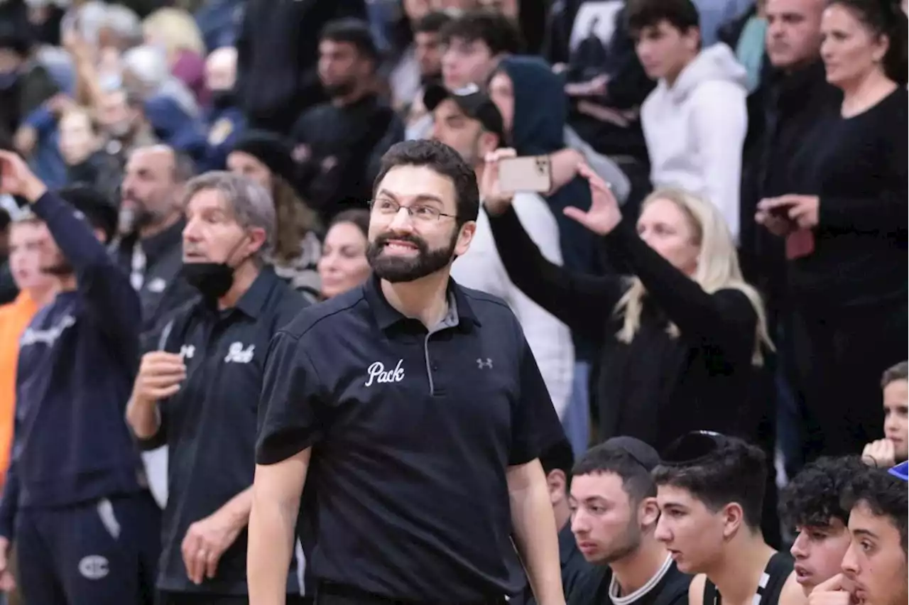 Valley Torah boys basketball riding magical, historic run to regional final