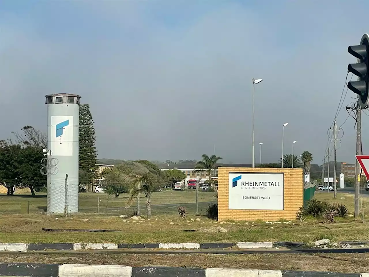 Denel fire likely sparked by glitch in light fitting but Cosatu reiterates call to suspend licence | News24