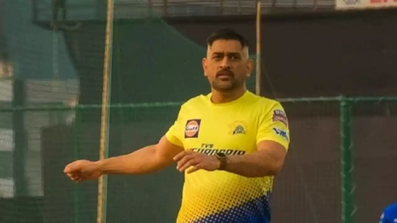 IPL 2022: MS Dhoni की अगुवाई में CSK ने शुरू की ट्रेनिंग, सूरत में लगा