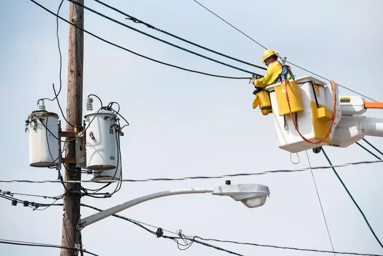 Live N.J. power outage tracker: Strong wind gusts knock out power to thousands of homes