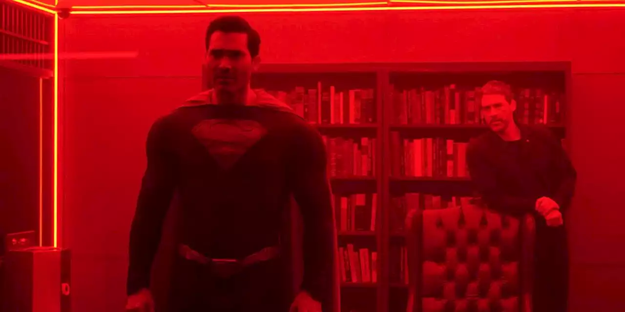 Superman & Lois Season 2 Photos Show Clark Imprisoned With His Brother