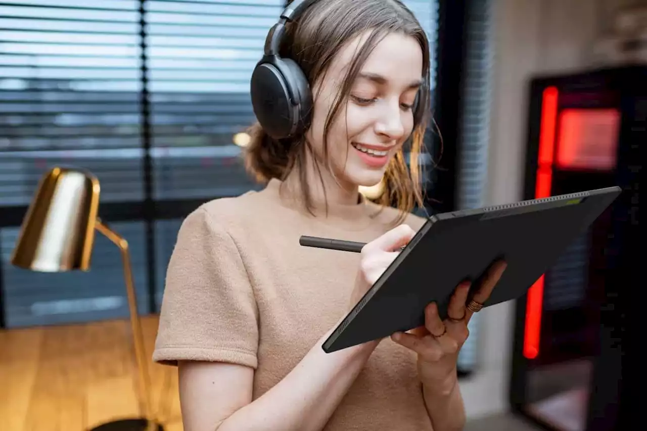 ASUS Vivobook 13 Slate OLED: An ultra-bright ultraportable with Windows 11
