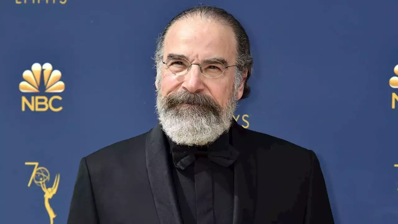 Mandy Patinkin’s ‘Career Opportunities in Murder and Mayhem’ a Go at Hulu