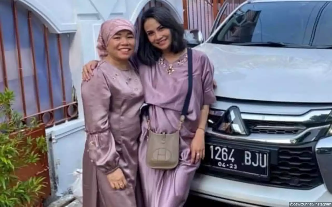 Oma Dewi Mertua Vanessa Angel Tahan Tangis Bicara Perkembangan Renovasi Rumah Gala, Nyesek