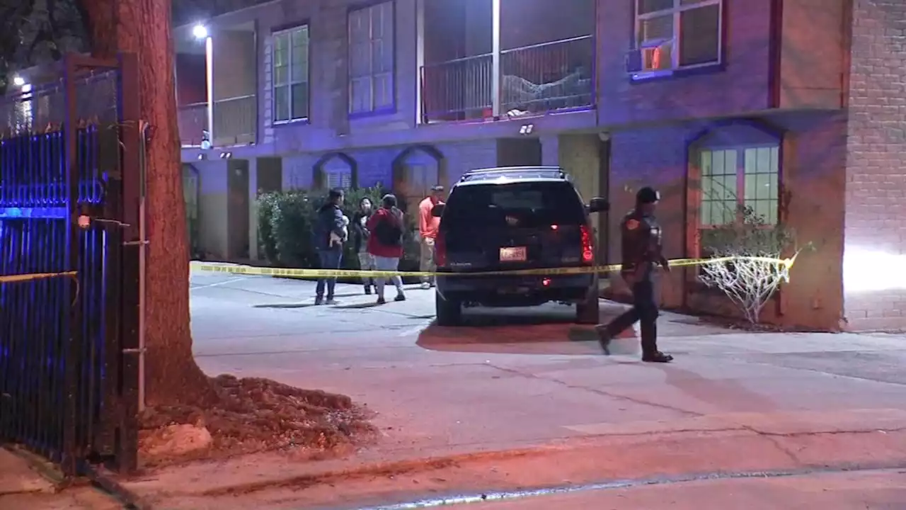 14-year-old girl shot in stomach in drive-by shooting in W. Houston