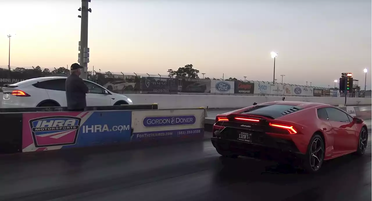 Lamborghini Huracan Evo Tries Its Best To Keep Up With A Tesla Model X Plaid | Carscoops