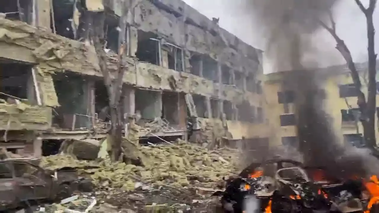 Mariupol authorities accuse Russians of bombing children's and maternity hospital