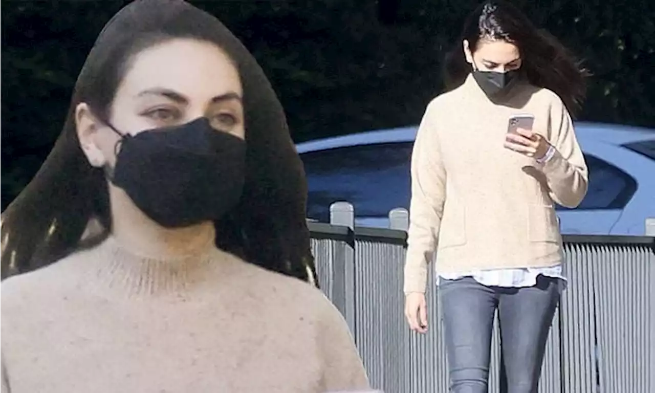 Mila Kunis goes for a stroll in LA ... after raising $18M for Ukraine