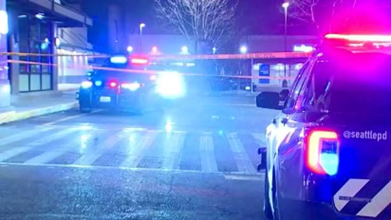 Security guard shot outside South Seattle grocery store