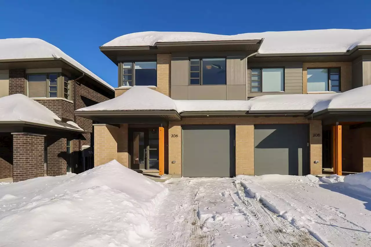 Ottawa townhouse in new subdivision sells for $150,000 over asking