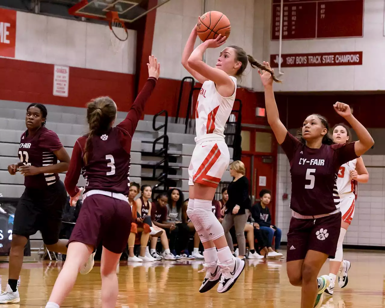 A look at the best District 17-6A girls basketball players from the 2021-2022 season