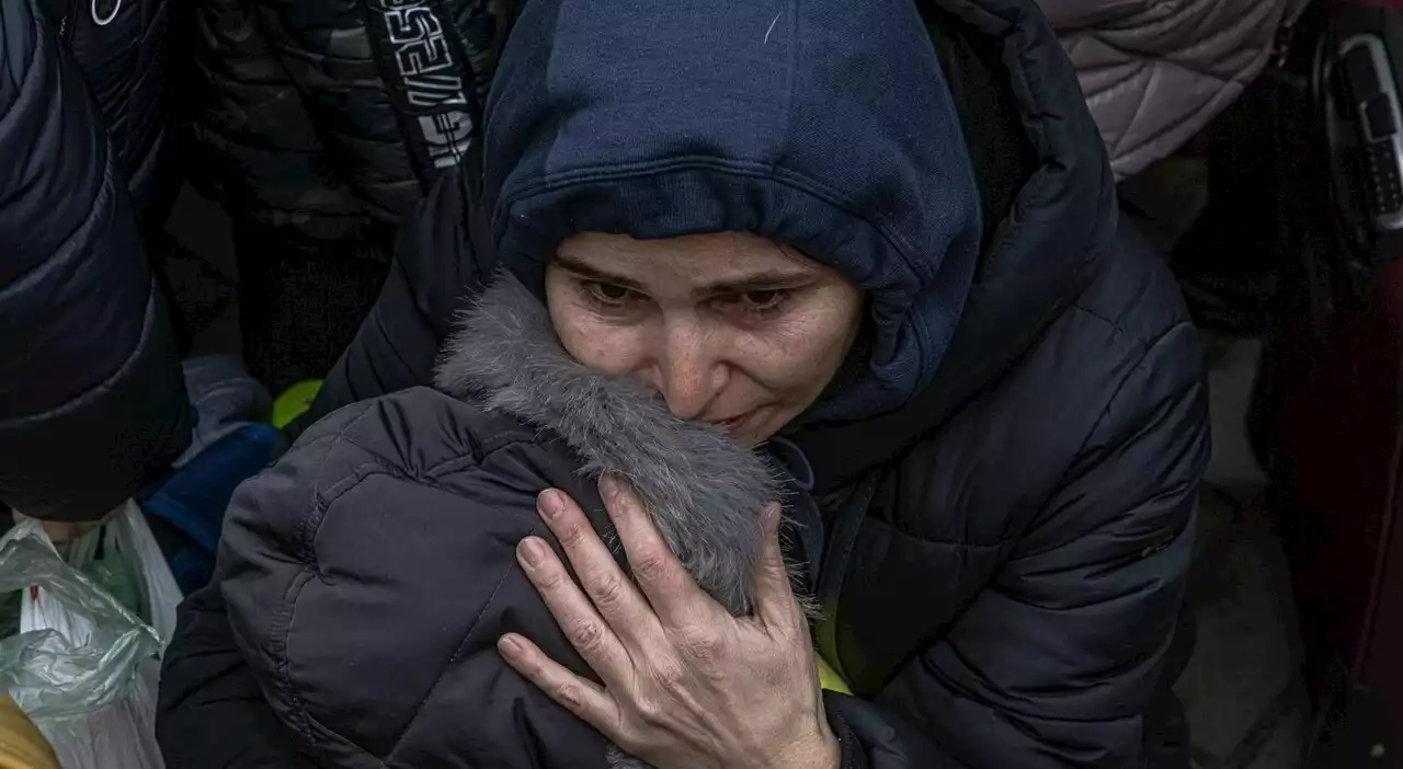 Ucraina, le madri russe chiamano i numeri verdi ucraini: «I nostri figli sono morti?»