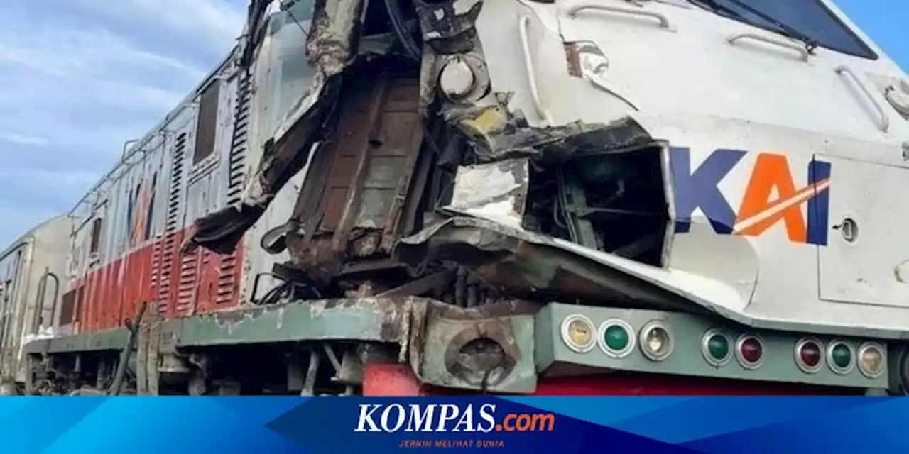 Truk Tertabrak Kereta Api di Lamongan, Masinis Terluka, Lokomotif Ringsek