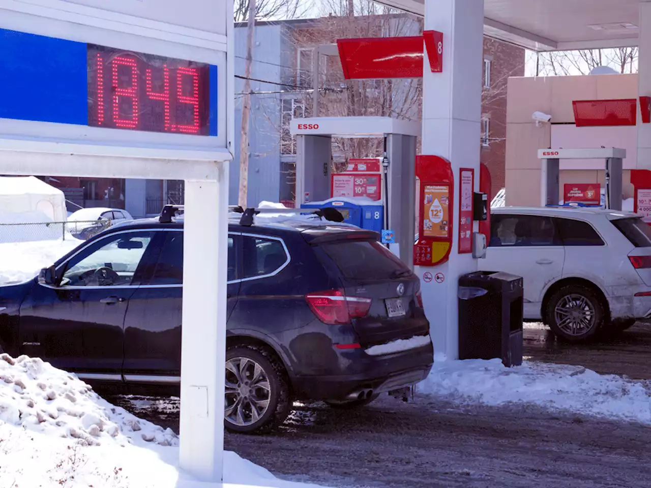 As gas prices soar in wake of Ukraine war, Canadians could see cost of goods go up