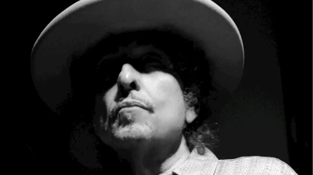 Bob Dylan Announces The Philosophy of Modern Song, His First New Book in 18 Years