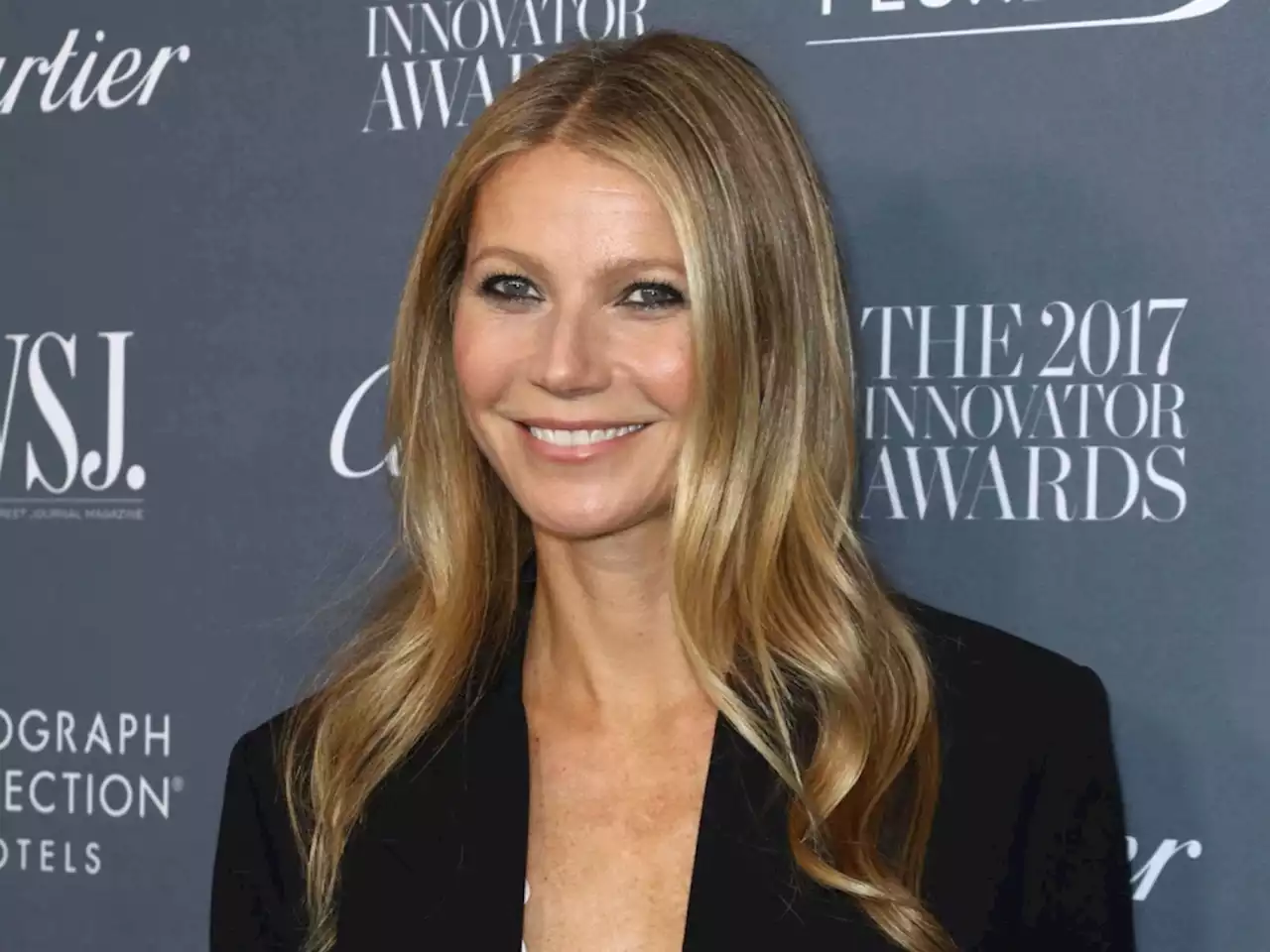 Gwyneth Paltrow’s Daughter Apple Is Her Gorgeous Mom’s Twin in New Photo