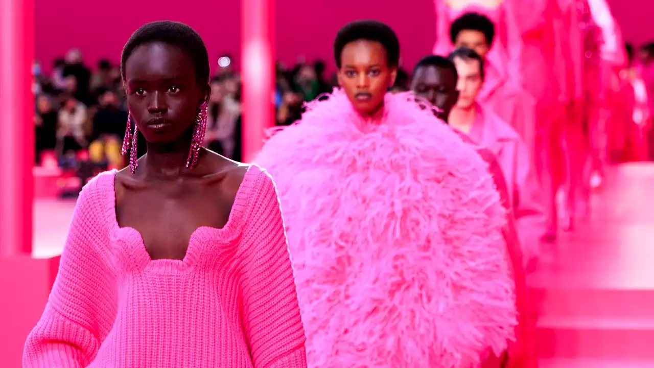 El último rosa intenso de Valentino es, definitivamente, el nuevo rojo