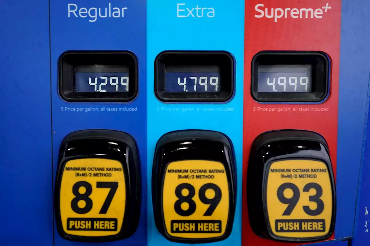 Democrats embrace politically risky strategy on rising gas prices