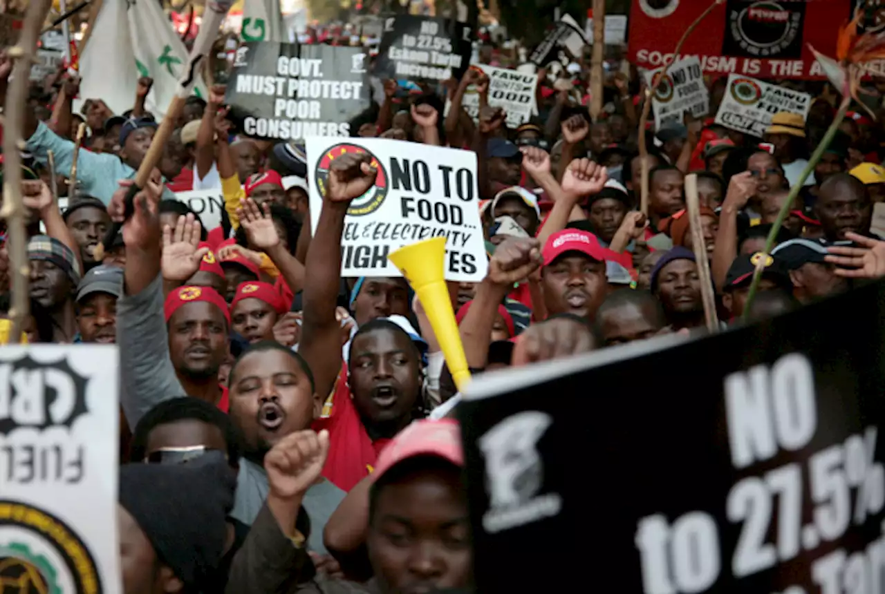 Government has declared war on taxpayers in South Africa: Cosatu