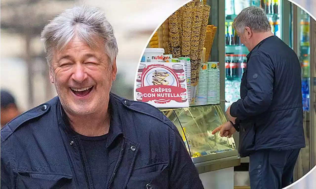 Alec Baldwin is in great spirits as he treats himself in Rome